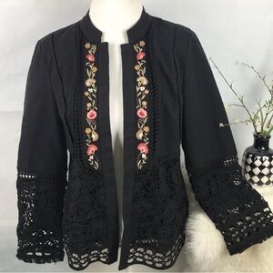 Chico’s Size 0 (US 4) Petite Black Floral Embroidered Crocheted Eyelet Blazer